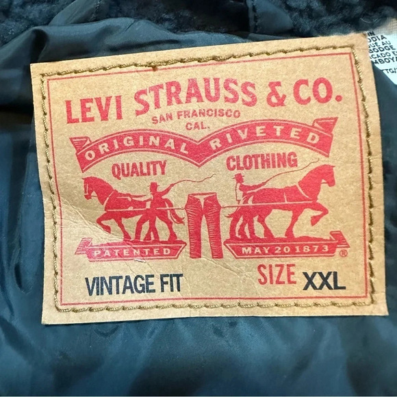 Levi Men's Cozy Vintage Relaxed Fit SherpaTrucker Jacket in Grey.   Sz: 2XL - Picture 13 of 14